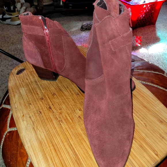 Marlette & Spruce - Emily Suede Buckle Booties - Burgundy size 11 - Picture 2 of 6